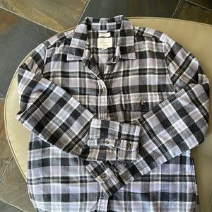 American Eagle size M lavender- black flannel shirt.